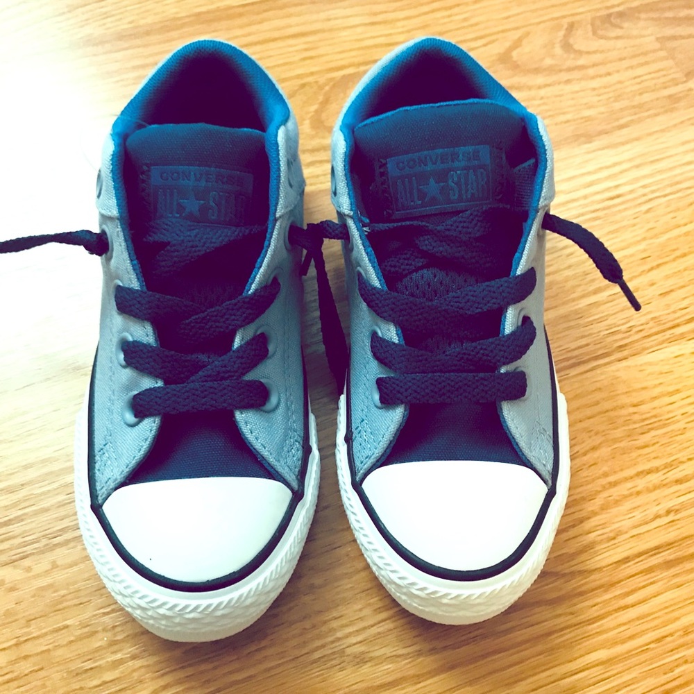 💥SOLD💥 NWT Converse shoes